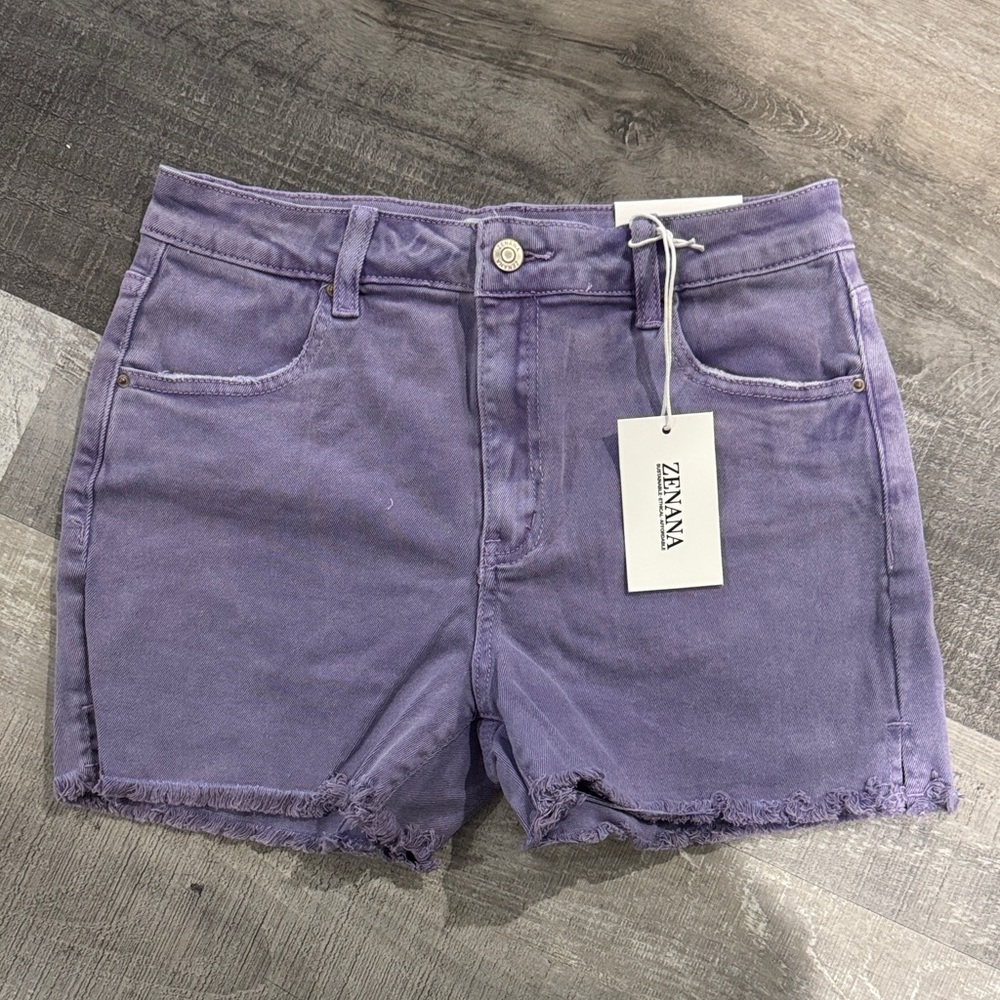 NWT Zenana Outfitters Lavender Purple Denim Frayed Hem Shorts